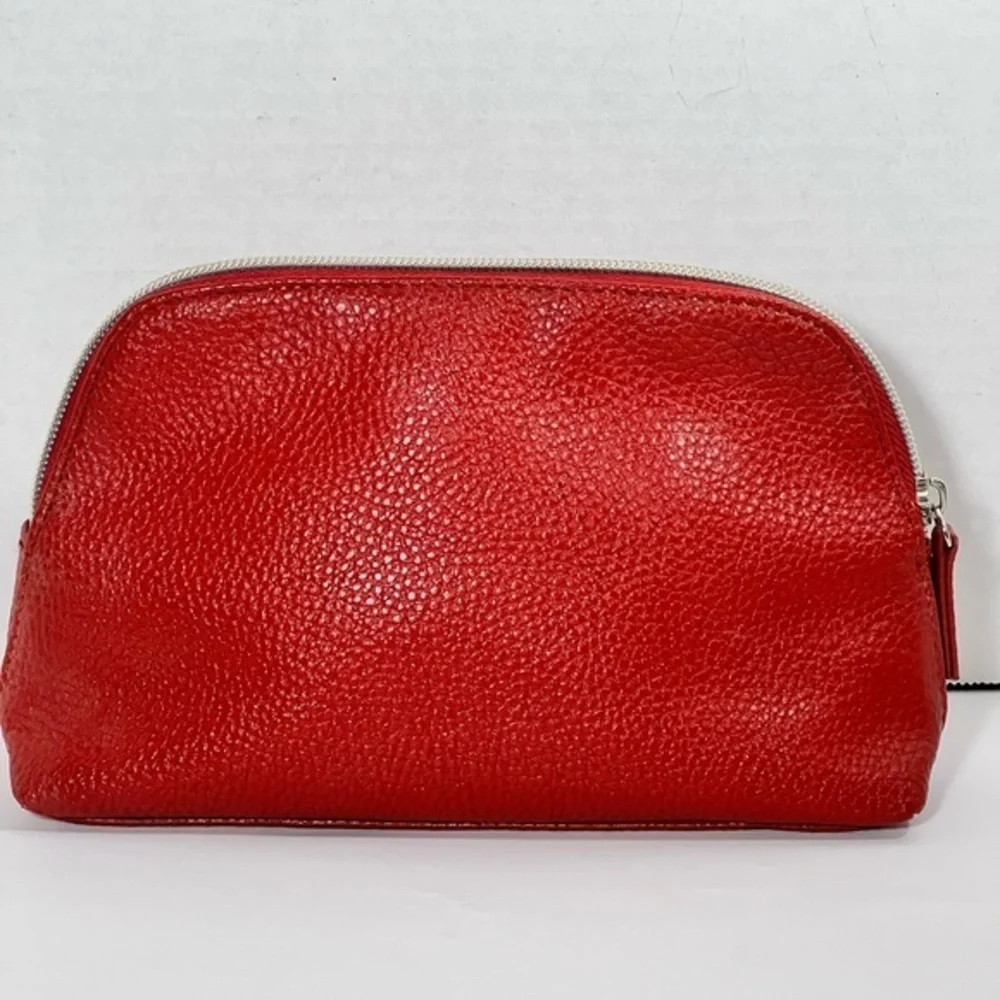 laura mercier cute red
